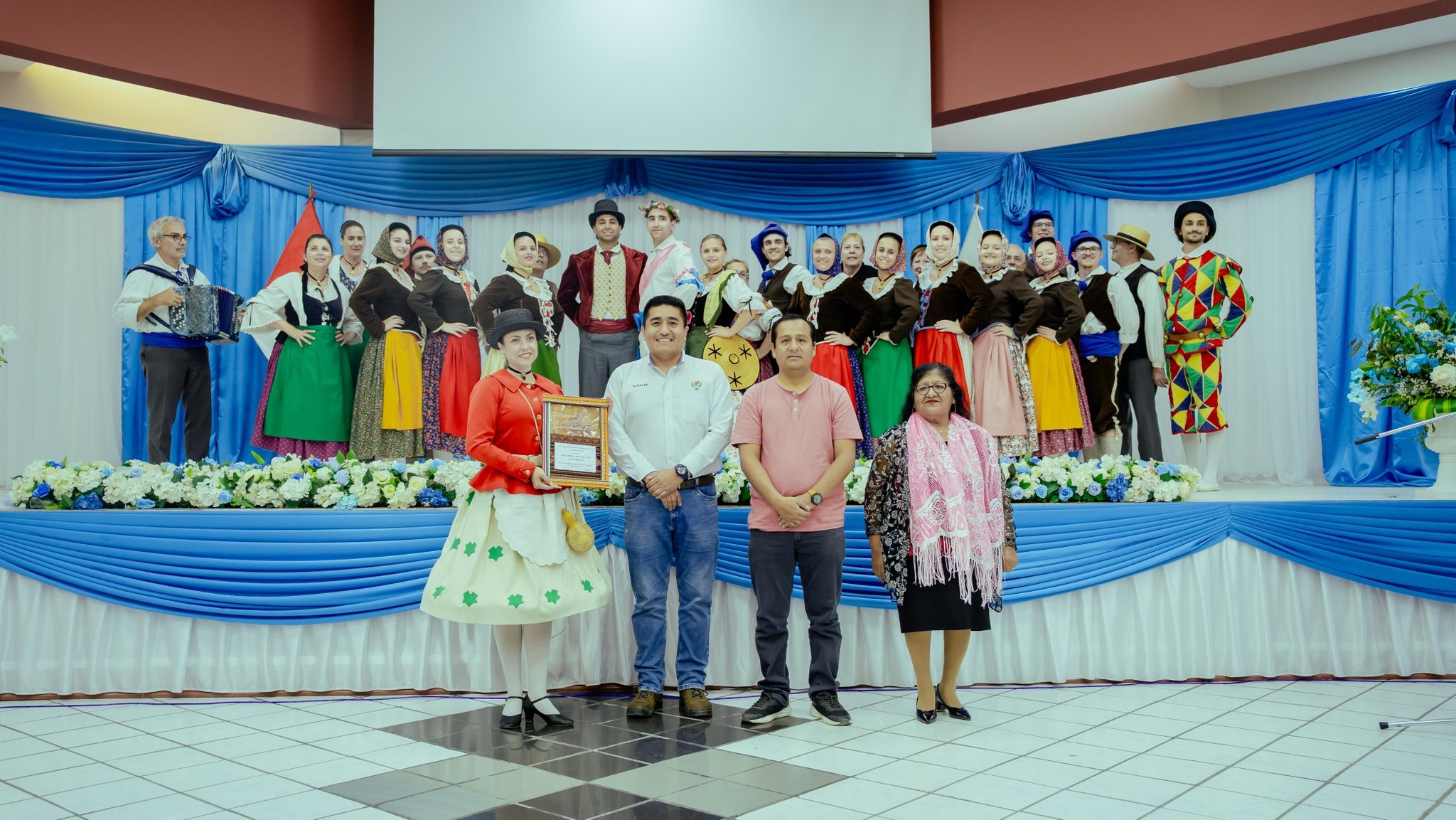 Nice La Belle à « La Glorieta de Oro » d&rsquo;Ilo